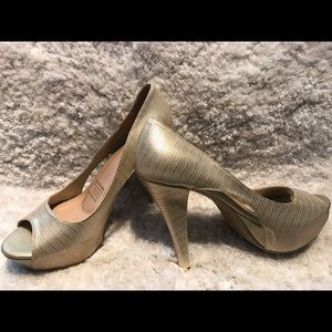 Gold Platform Open Pump Shoes ( Sintetic)